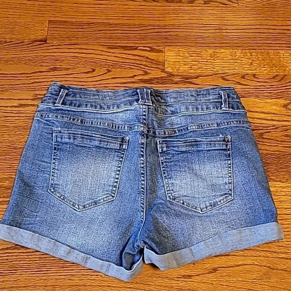 Double Button Jean Shorts - Picture 2 of 3